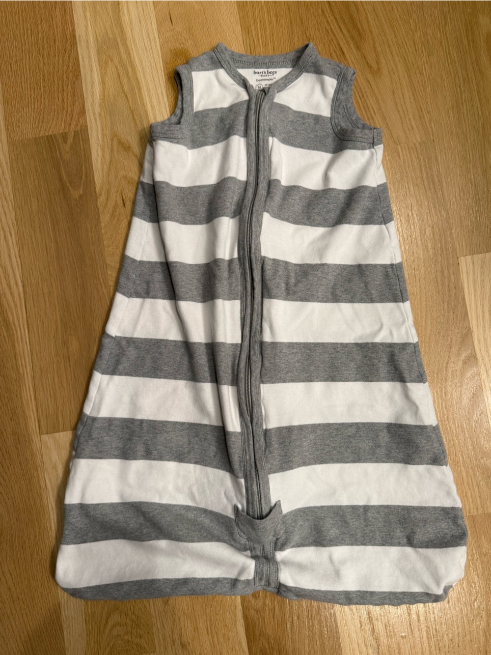 Burt's Bees Striped Gray and White Sleeveless Sleep Sack size medium 18-24lbs
